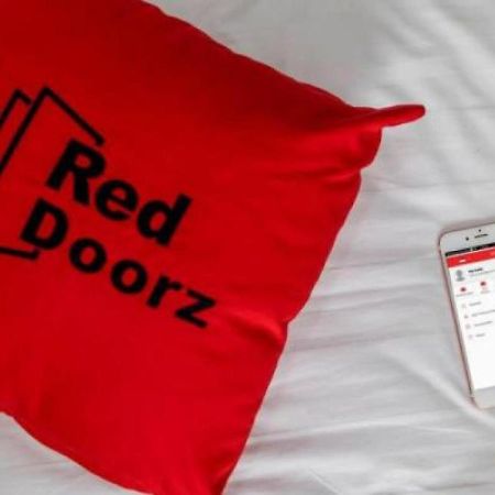 Reddoorz Plus Near Sukajadi 2 Bandung Esterno foto